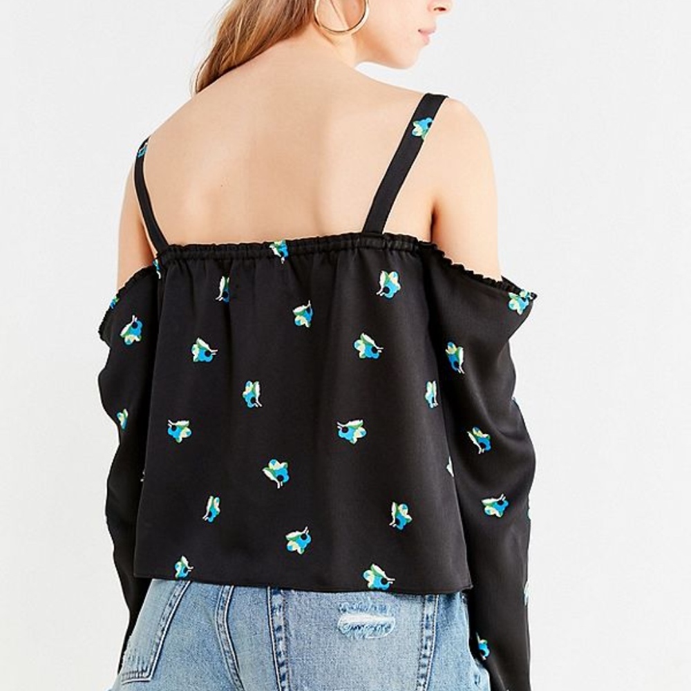 NWT! Urban Outfitters Black and Flower Crop Top!